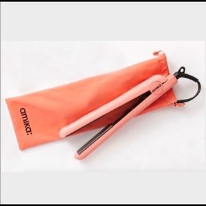 Amika 1” Ceramic Straightener LTD Coral w/ Pouch